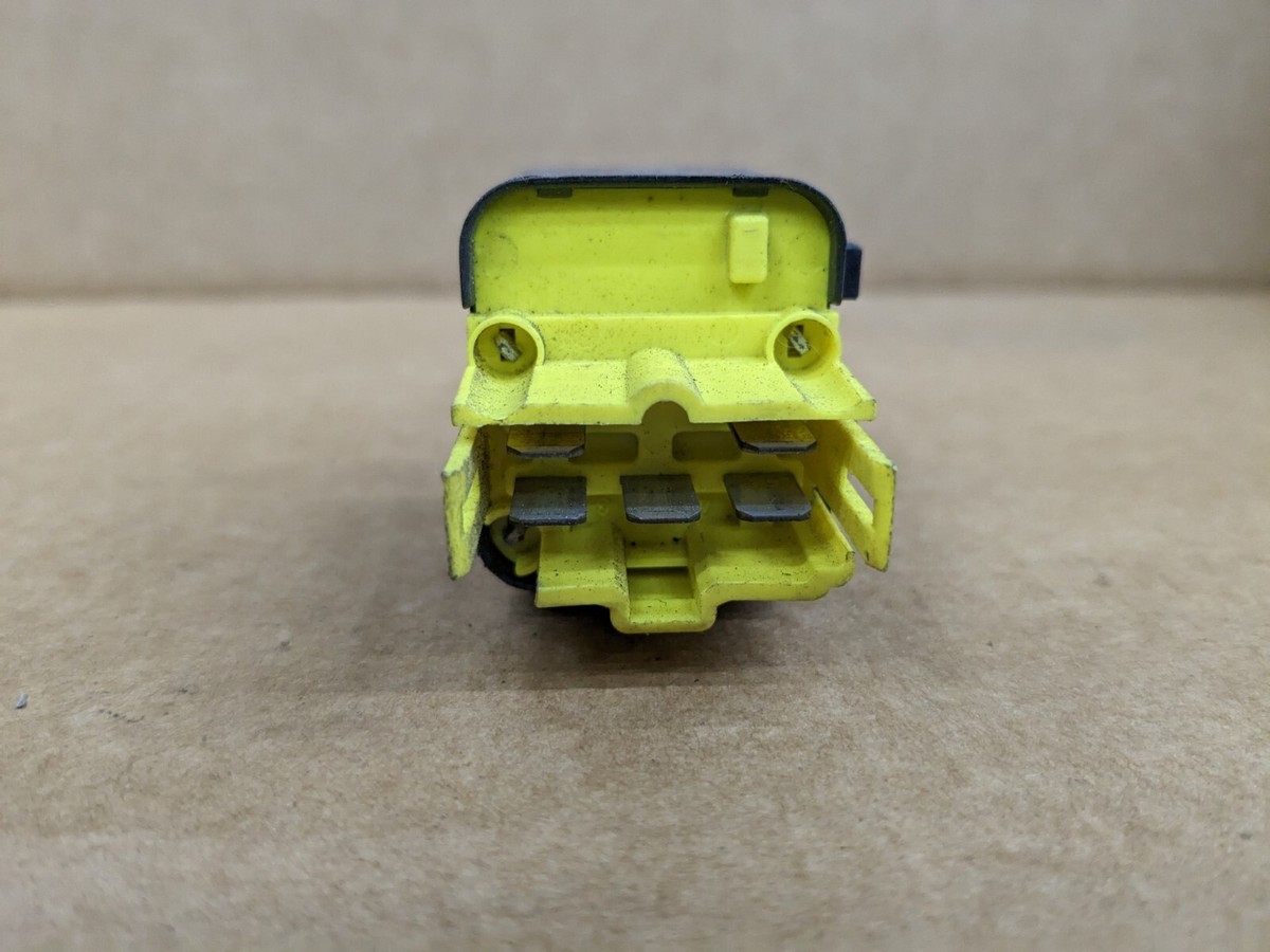 90-93 Mazda Miata MX5 OEM NA6 Denso Fuel Pump Relay Unit 056700