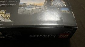 DAMAGED BOX LEGO Architecture Louve 21024 Paris France Landmark Retired