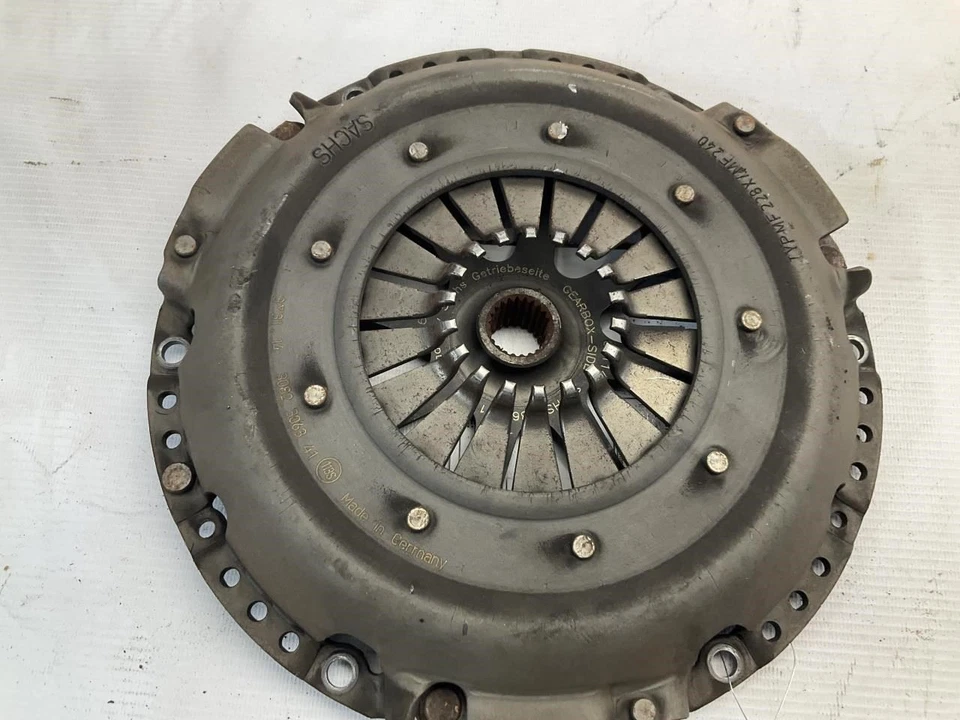 Пластина давления муфты трансформируемого Porsche Boxster 97-04 годов выпуска T - Изображение 2 из 4