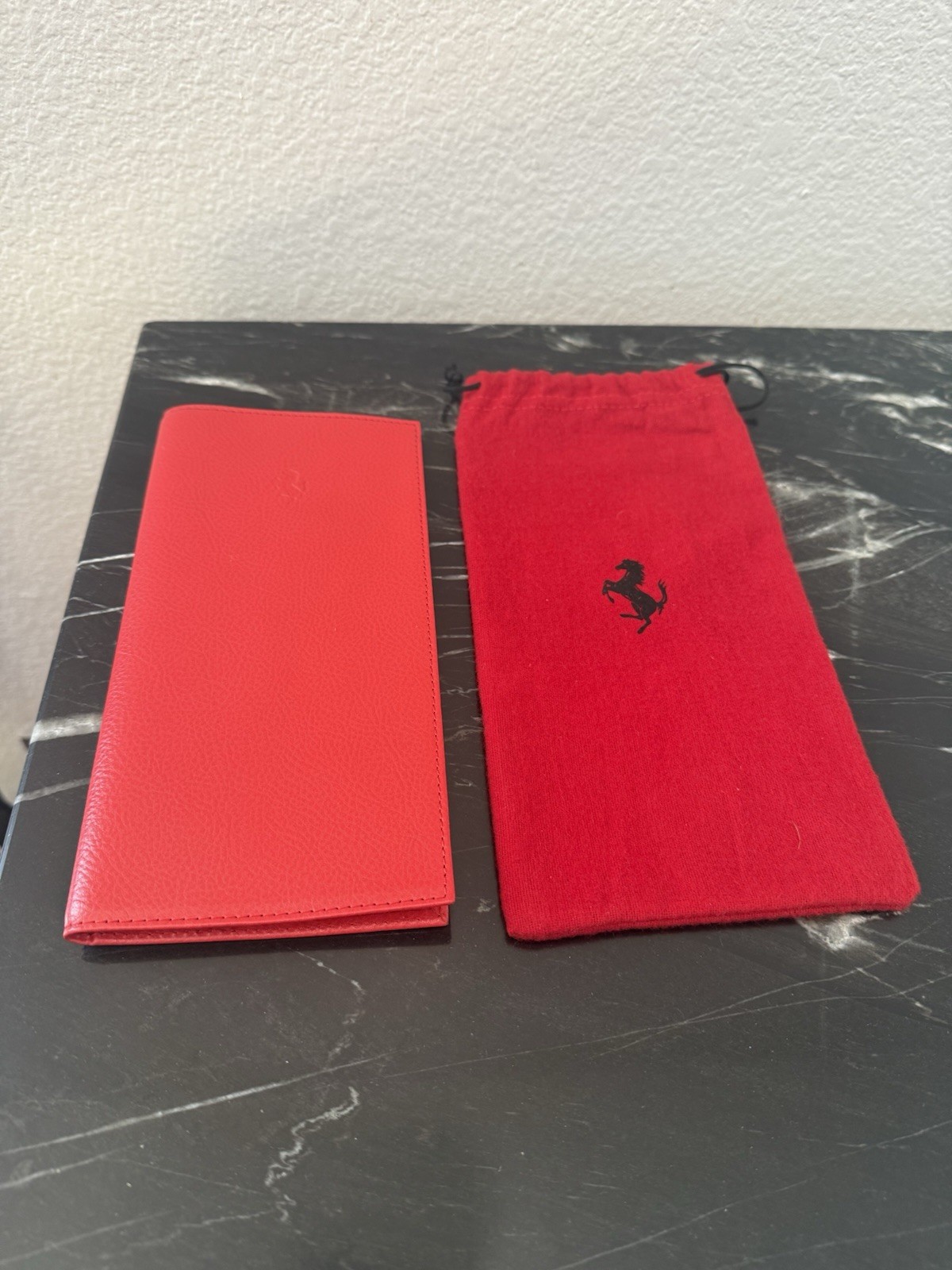 FERRARI SCHEDONI RED LEATHER PORTFOLIO HOLDER CIRCUIT GILLES VILLENEUVE 2005