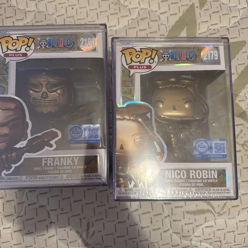 Funko Pop Plus! One Piece Nico Robin & Franky Bronze Statue bundle