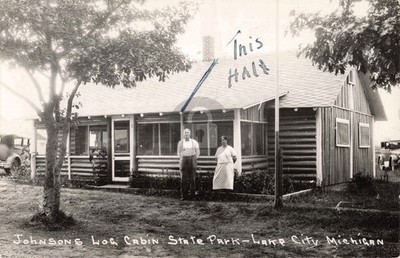 Johnsons Log Cabin State Park, - Lake City MI Michigan RPPC Photo Postcard COPY
