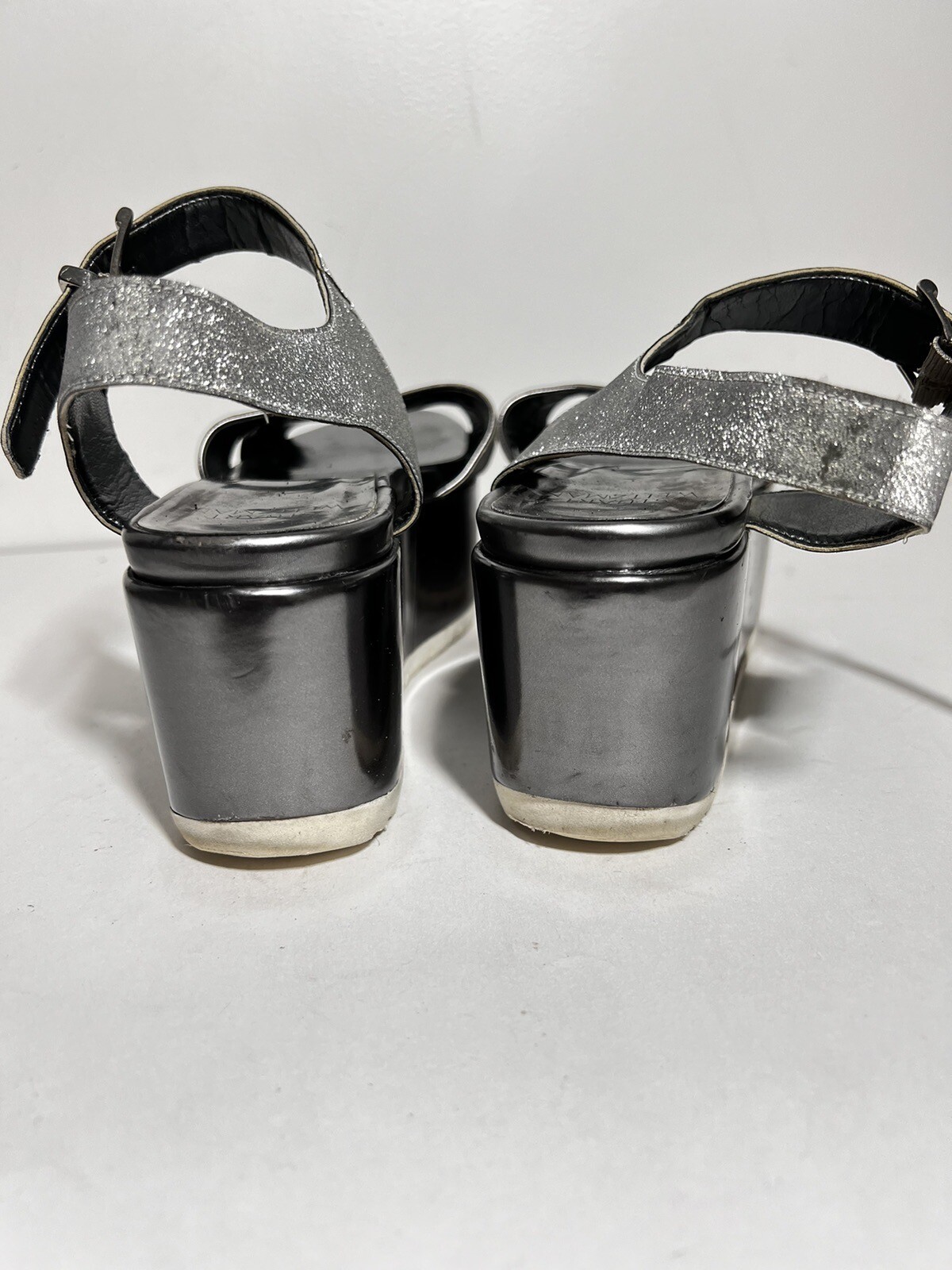 Stuart Weitzman EUC Silver Glitter Crosspath Flat… - image 6