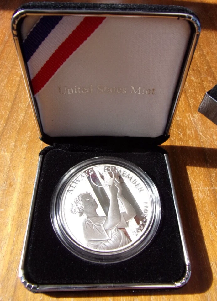 2011 September 11 National Medal 1oz Silver Proof United States Mint OGP & COA - Image 2 of 4