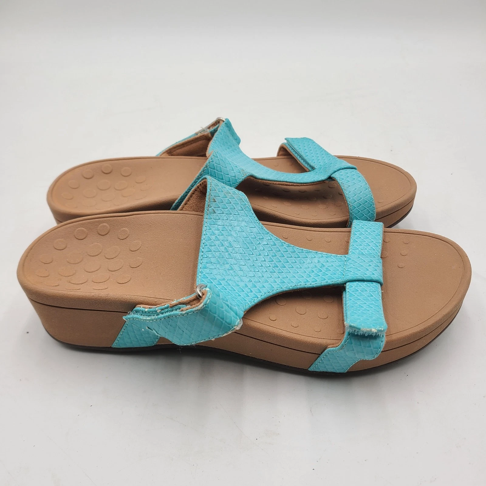 B15 Vionic Pacific Ellie Snake Sandals Womens Sz 8 T-Strap Blue