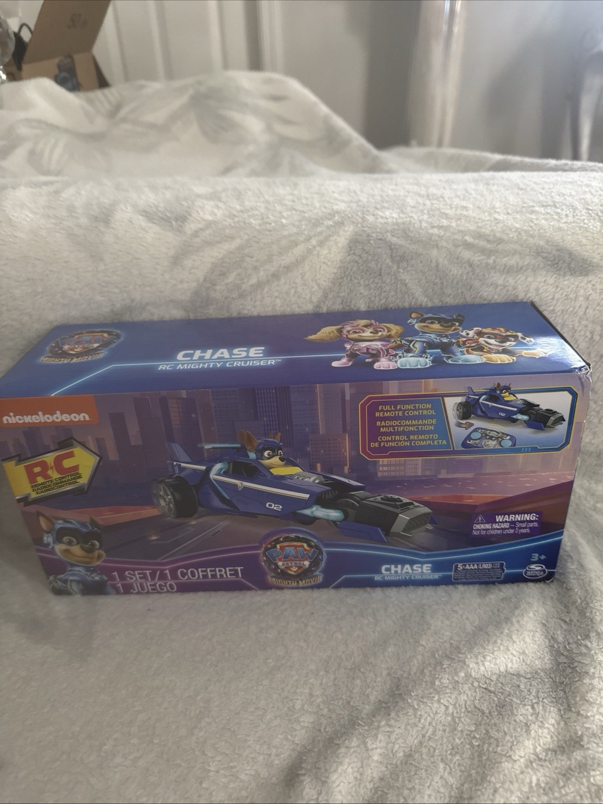 Spin Master Paw Patrol Mighty Movie Chase RC Mighty Cruiser 