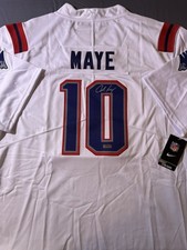 Signed New England Patriots Drake Maye Autographed Jersey w/COA 