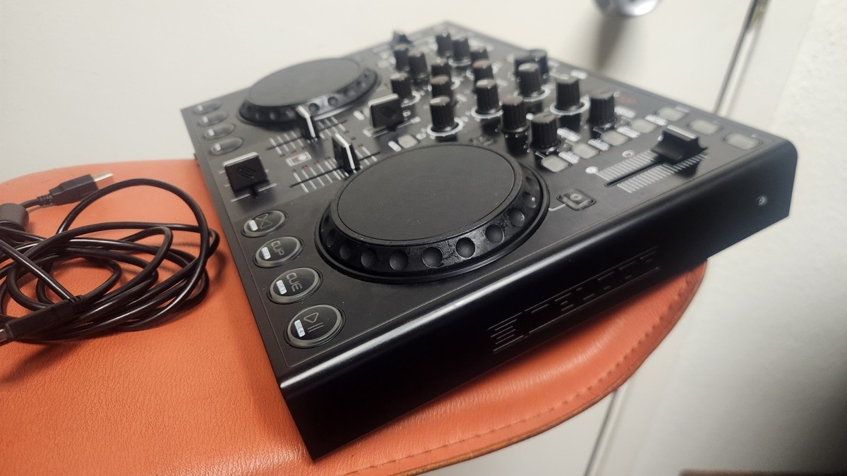 Reloop MIXAGE Interface Edition Professional DJ-USB/MIDI