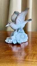 Lladro 1981 Retired Fluttering Nightingale Bird Figurine