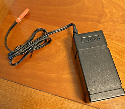 Extron 28-327-57LF Power Supply Adapter 12V DC 1.5 A, 100-240