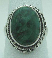 LOVELY SOUTHWESTERN ESTATE HANDCRAFTED MALACHITE STERLING SILVER RING, SIZE 8
