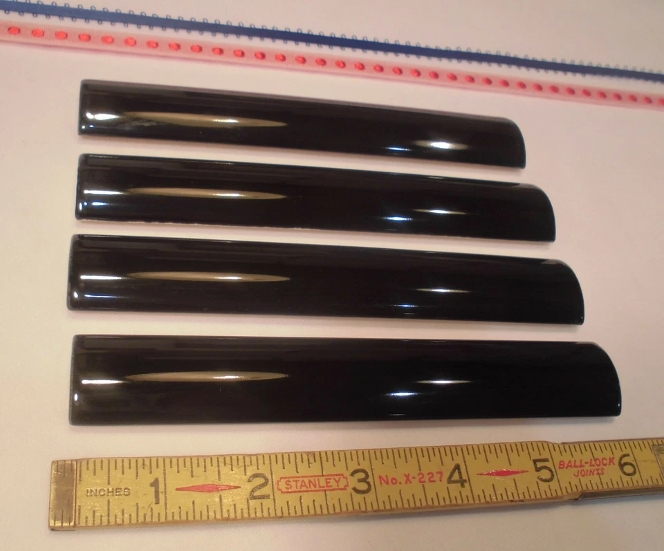 4 piezas. *Negro brillante* Azulejos redondos de cuarto de cerámica de 1" X 6" Azulejos de esquina Nuevo de Lote Antiguo Foto 2 de 4