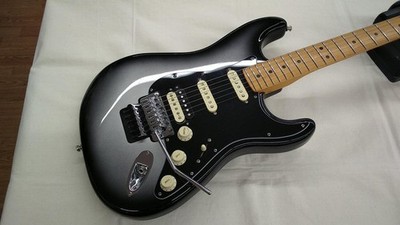 FENDER AMERICAN ULTRA LUXE STRAT W/Gig bag Electric Guitar Used From Japan