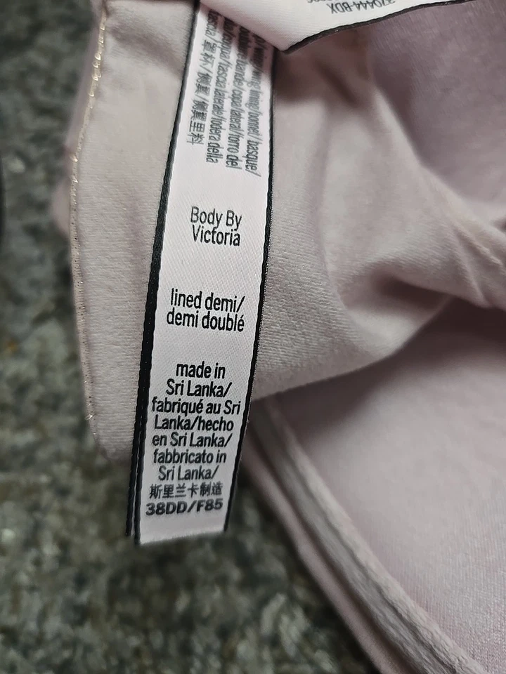 SUJETADOR CON AROS DOBLE DEMI/DEMI FORRADO VICTORIA'S SECRET TALLA 38DD Foto 4 de 4