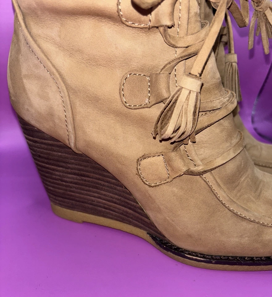 Land’s End Chukka Boot Knit Cuff Tan Suede Ankle Lace-up Wedge  Size 9B (0393) - Image 3 of 4