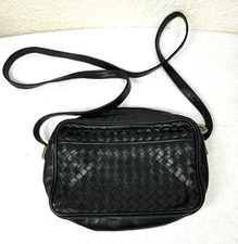 Holt Renfrew Crossbody Leather Bug Black Small Shoulder Purse Braided Pebbled