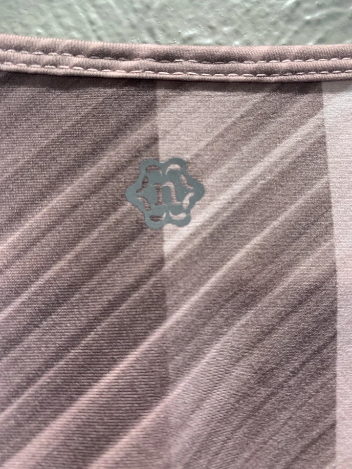 NANNETE LEPORE ROSA NEGRO MALLA INSERCIONES CORRER YOGA ATLÉTICO TOP BLUSA Foto 3 de 3