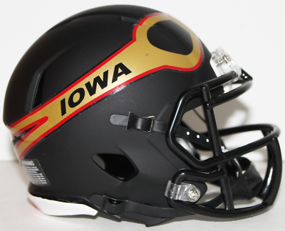 american indoor football helmets Kenston (OH) High School Mini Helmet The composite impact absorption technology helps to reduce kinetic energy from collisions while also reducing fatigue and improving player protection during each snap AAF Mini Footballl Helmets |