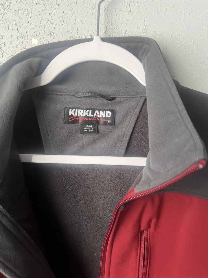 Kirkland Signature Mens Softshell Jacket Plum Medium - Image 2 of 4