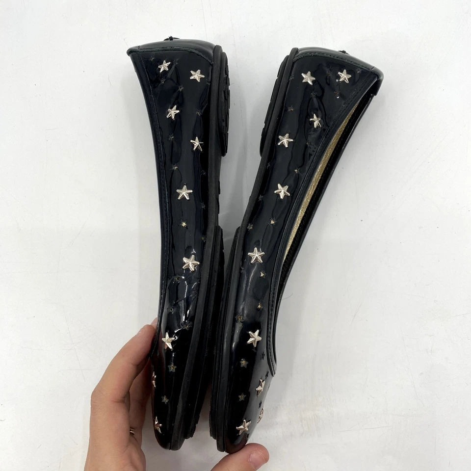 Pisos planos de ballet Jimmy Choo de charol negro estrellas con tachuelas Foto 4 de 4