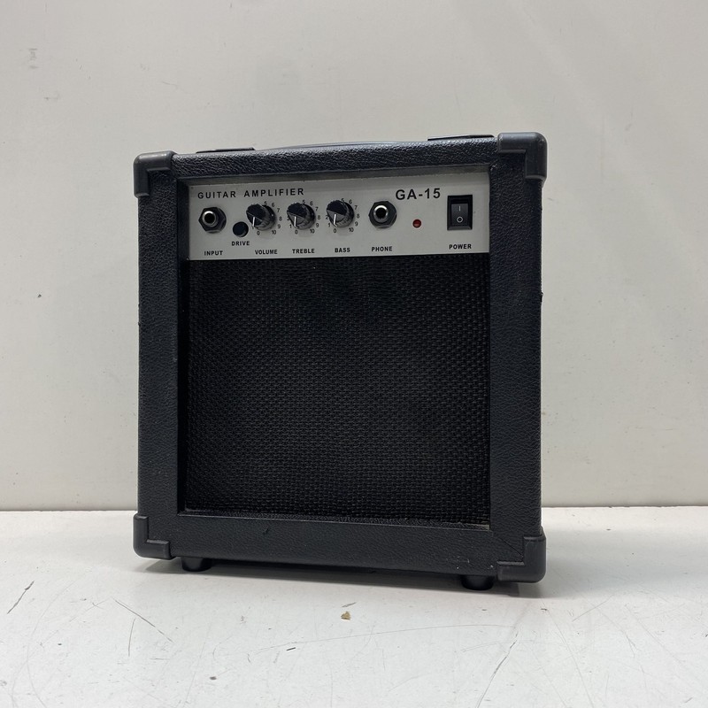 GA Series GA-15 Black Input Drive Volume Treble Bass AC110-240V Guitar Amp