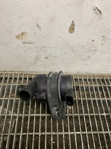 2011 VW Golf VI 5K1 GTi Zusätzliche Wasserpumpe 1K0965561 1K0965561JJ 2.0 147kW