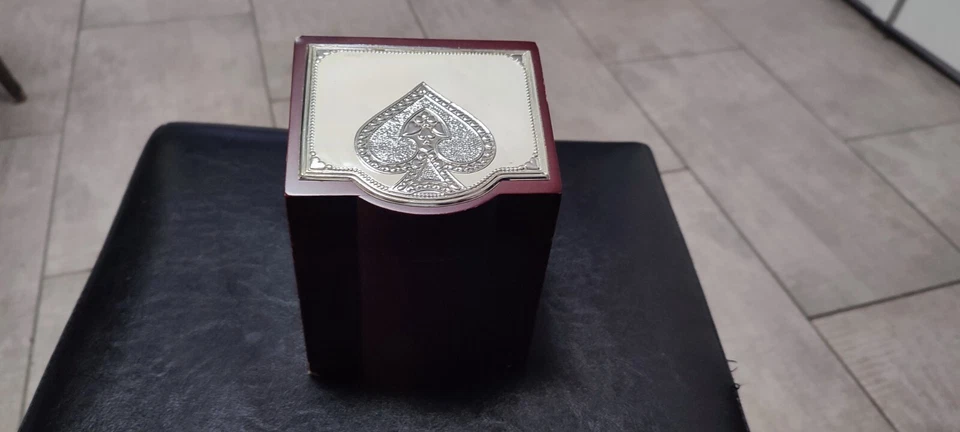 COFANETTO IN LEGNO CON LASTRA LAMINATA IN ARGENTO CON CARTE DA POKER/RAMINO - Immagine 4 di 4