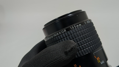 Nikon Ai-s Micro Nikkor 105mm f/2.8 Near Mint MF Lens W/Lens Case