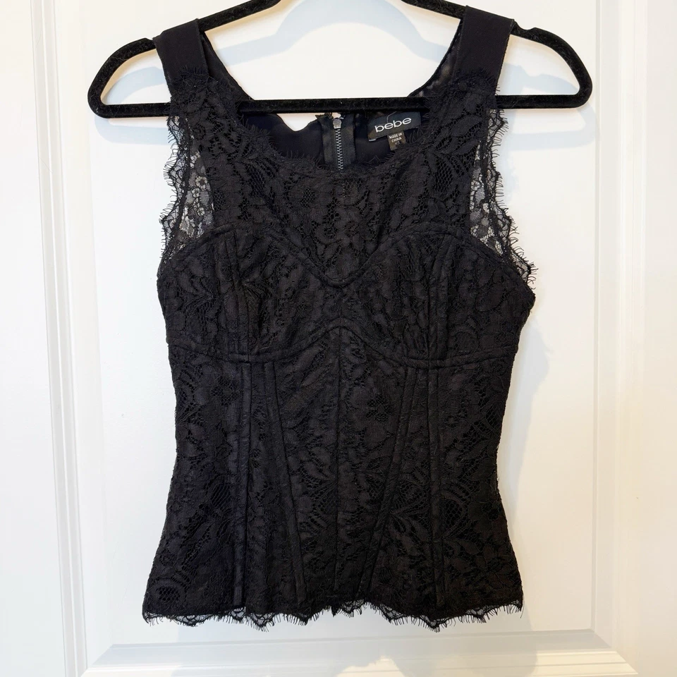 Bebe 蕾丝紧身胸衣紧身胸衣,尺寸 XS Boning Back Zip Whimsigoth 维多利亚 — 第 3/4 张图片