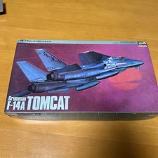 Hobby Boss Grumman F-14A TOMCAT 1/72 plastic model kit jp