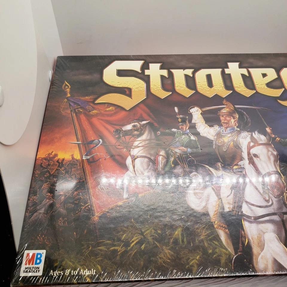 NEW SEALED 1999 Stratego Board Game by Milton Bradley - Image 2 of 4