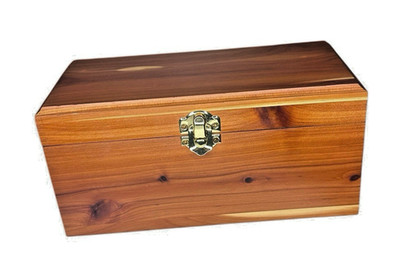 Vintage Cedar Keepsake Box Chest with Brass Toned Latch 8.25'' x 4'' x 3.75''