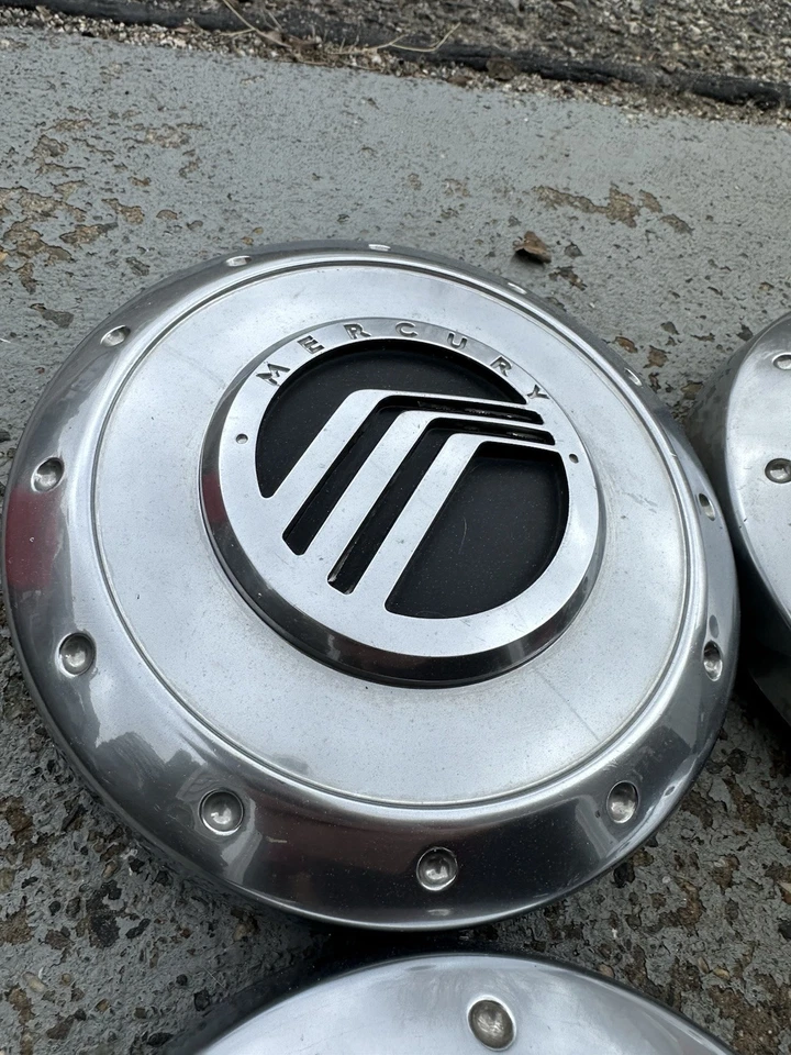 Tapacubos centrales Mercury Mountaineer 17” 02-05 3L24-1A096-DA Foto 3 de 4