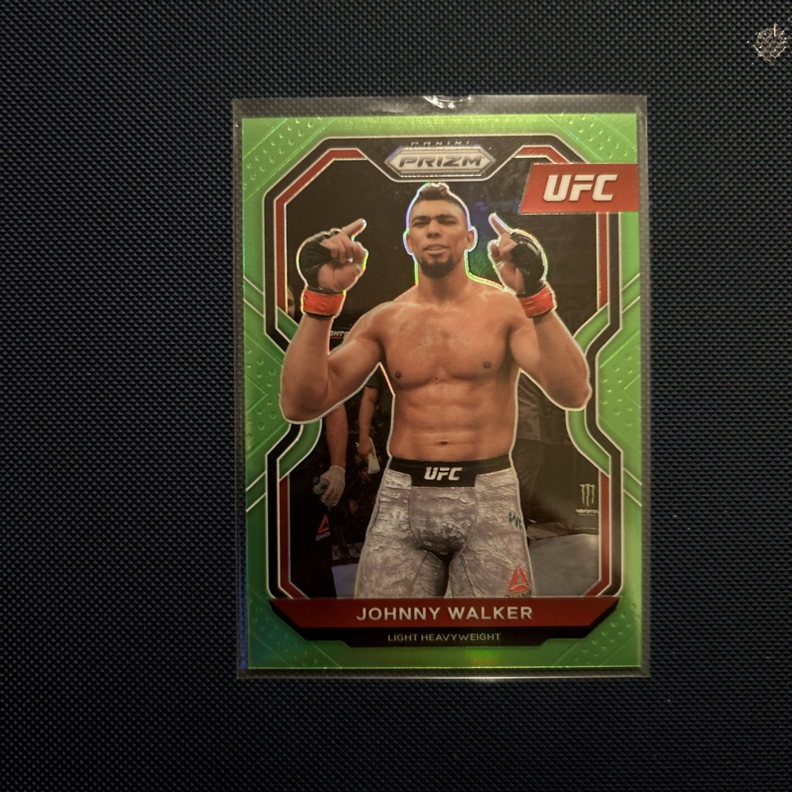 2021 Panini Prizm UFC - Johnny Walker #15 Neon Green Prizm /75