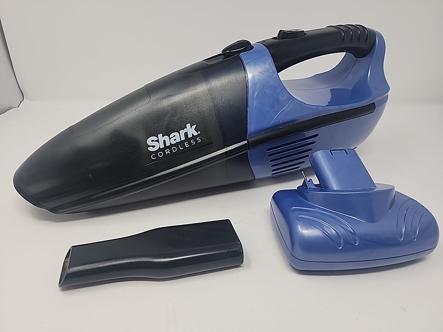 Shark Cordless Pet Perfect 15.6V Hand Vac Vacuum SV75Z_N No Adapter eBay