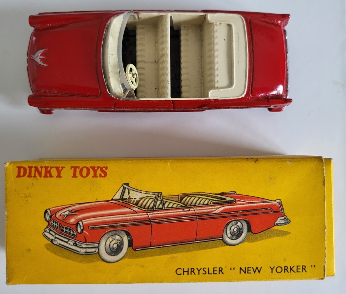 DINKY TOYS Meccano France BOÎTE D'ORIGINE CHRYSLER NEW-YORKER Réf. 24A ETAT NEUF - Collection DINKY TOYS Meccano France BOÎTE D'ORIGINE CHRYSLER NEW-YORKER Réf. 24A ETAT NEUF - Collection