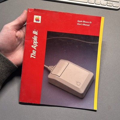 Apple Mouse IIc User's Manual 030-0961-A