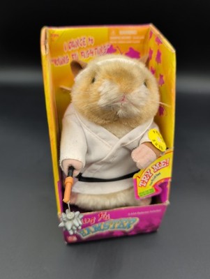 Gemmy 2001 Kung Fu Hamster Sings & Dances To  Kung Fu Fighting   Needs Batteries