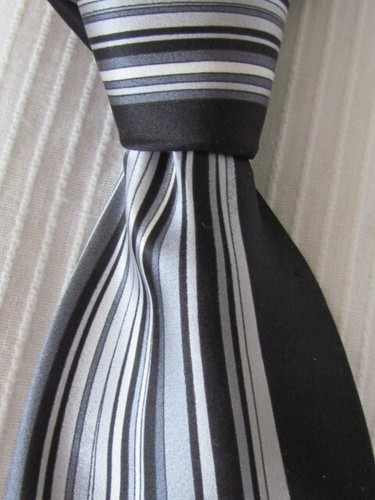New Vitaliano Pancaldi Silver Black White Silk Tie Printed Abstract Italy - Picture 8 of 19
