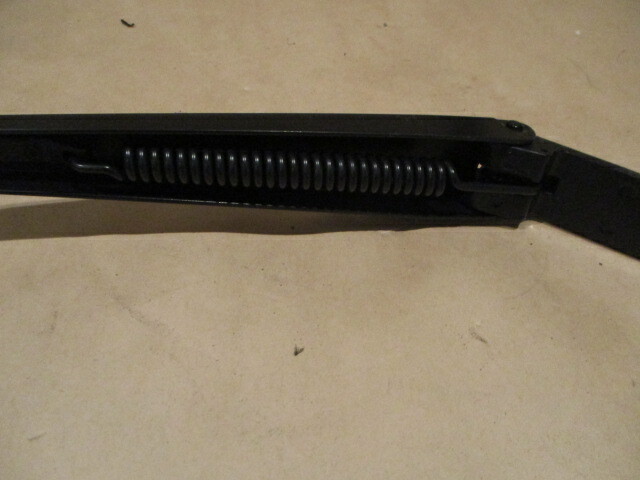 Maserati GranTurismo - RH Passenger Windshield Wiper Arm (LHD) - P/N 80065900