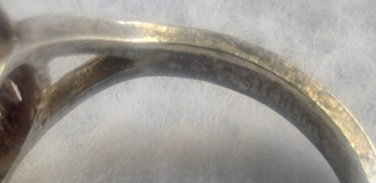 Sterling silver ring with red star ruby - image 3