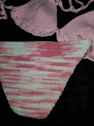 NEU gehäkeltes Bikinioberteil und -unterteil hellrosa Farbe S/M - Bild 3 von 4