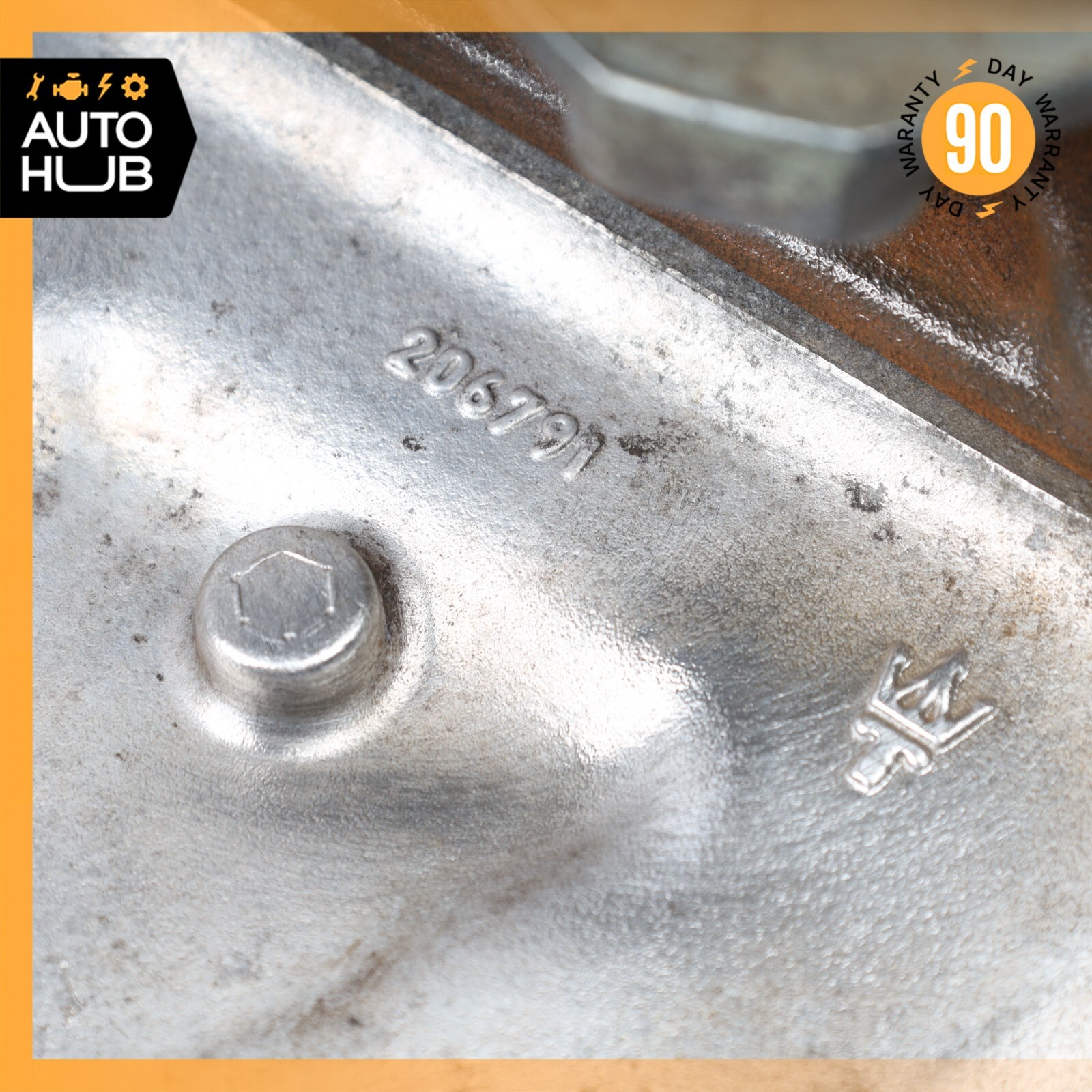 03-10 Maserati Quattroporte M139 Front Left Side Spindle Knuckle Hub OEM