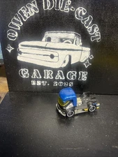 Mattel Hot Wheels Rig Heat 2016 Die Cast Semi Truck Road Tractor 