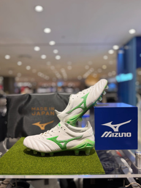 Mizuno Morelia Neo IV Beta