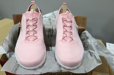 Skechers Performance Ultra GO Cushioning Womens size 8M Sneaker Light Pink NIB