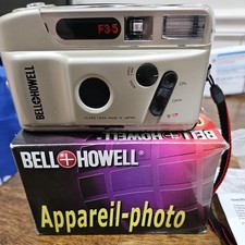 BELL  HOWELL 35mm MOTORIZED CAMERA APPAREIL PHOTO IN BOX GOOD