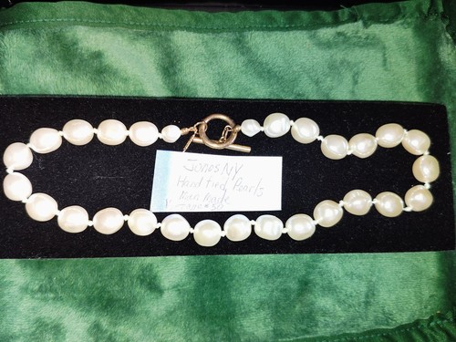 Jones Ney York Pearls
