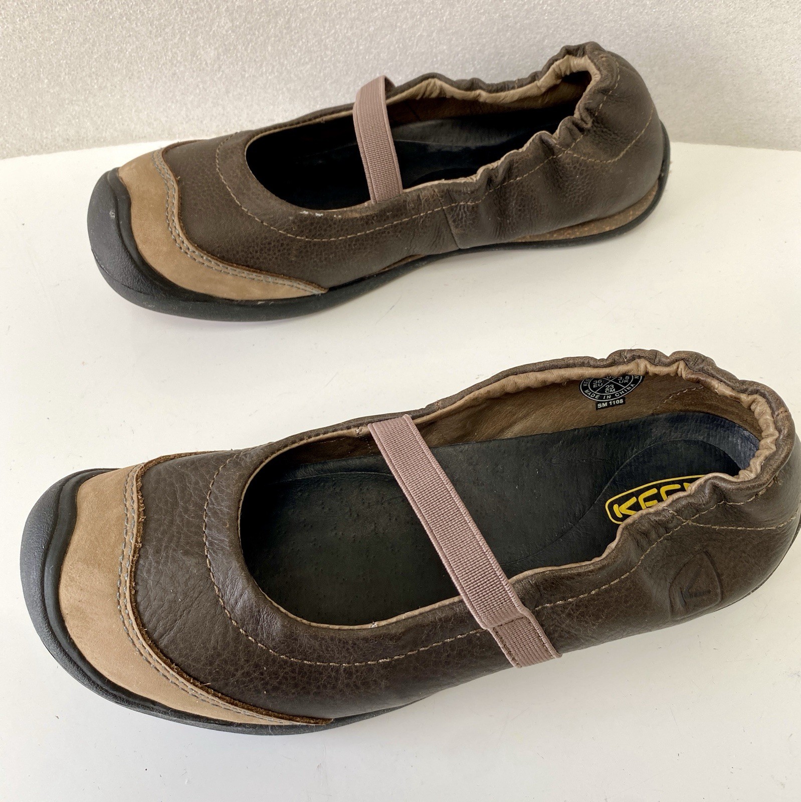 Scarpe Keen da donna taglia US 6 atletiche Mary Jane ballerine in pelle marrone piatto marrone chiaro carine