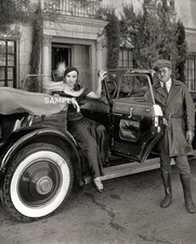 1931 MARLENE DIETRICH and Her Chauffeur  Photo   (237-G-2)